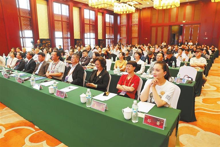 “电影＋文旅”的双向奔赴——中国·嘉峪关国际短片电影展与文旅融合发展论坛侧记